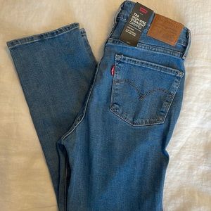 Levi’s high rise straight crop jeans